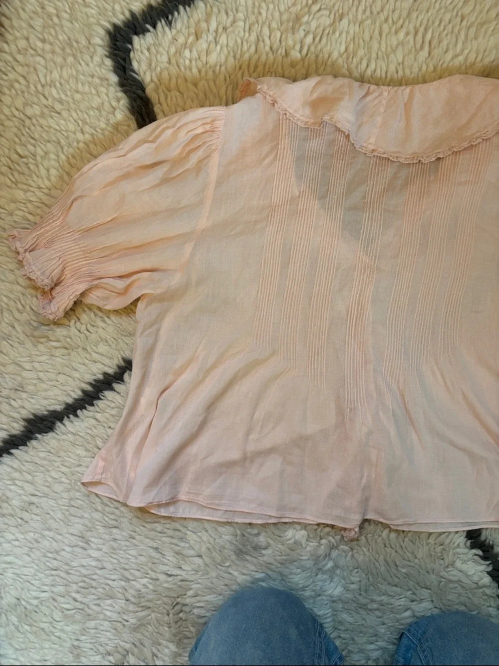 Doen Pale Pink Ruffled V-Neck Blouse - Picture 13 of 16